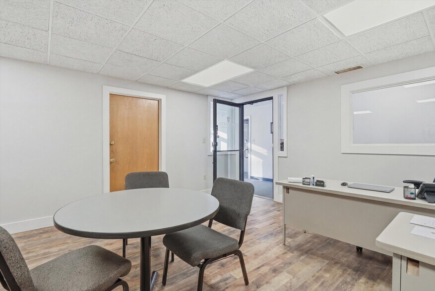 More Photos Of 7 Stewart St, Haverhill Manufacturing For Lease