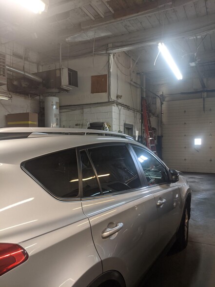 More Photos Of 1619 McKean St, Philadelphia Auto Repair For Sale