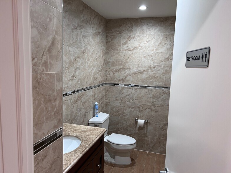 More Photos Of 406 E Putnam Ave, Cos Cob Office For Sale