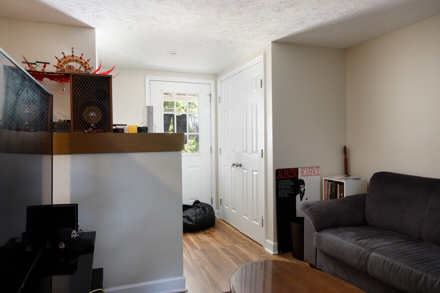 More Photos Of 100-102 Twin Acres Dr, Fayetteville Apartments For Sale