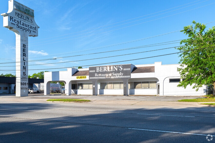 More Photos Of 5051 Rivers Ave, Charleston Freestanding For Lease