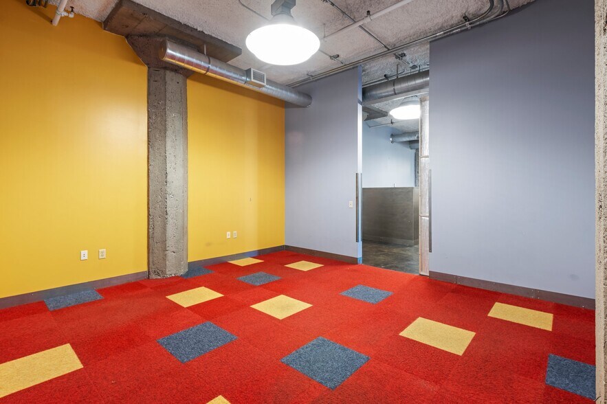 More Photos Of 718 Washington Ave N, Minneapolis Loft Creative Space For Sale