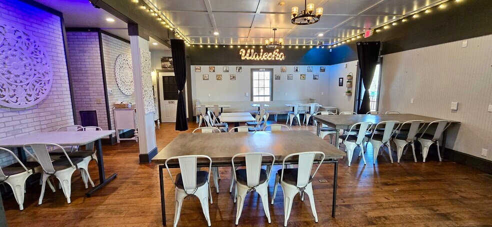 More Photos Of 6874 Reinhardt College Pky, Waleska Freestanding For Lease