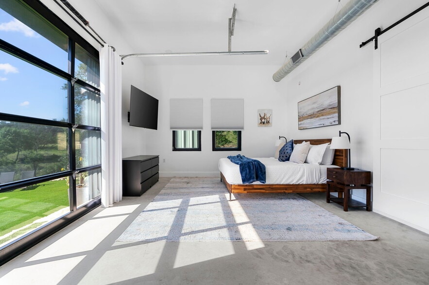 More Photos Of 12701 Trails End Rd, Leander Specialty For Sale