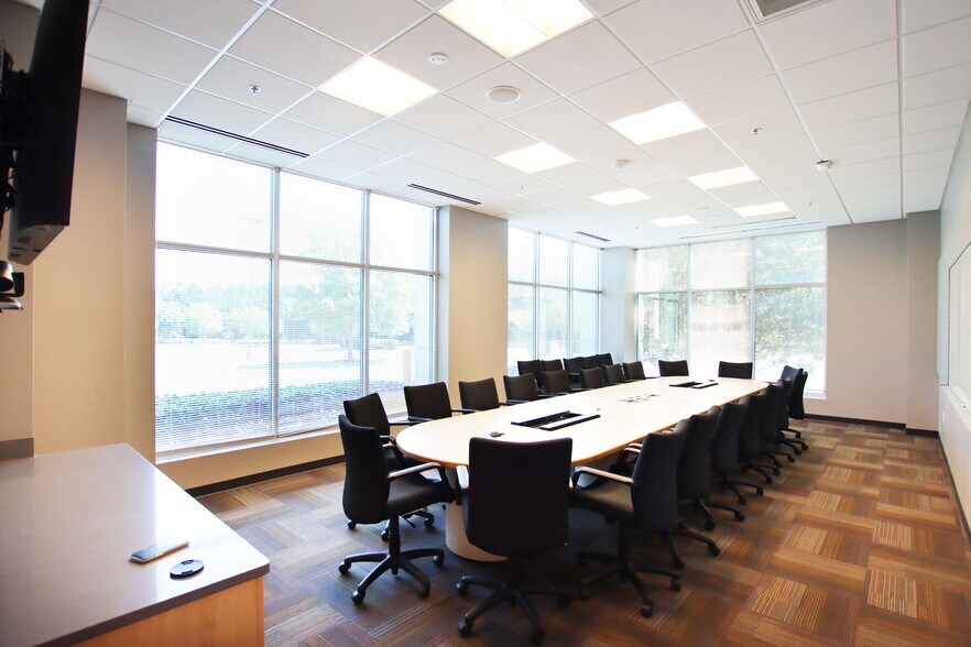 More Photos Of 8045 Arco Corporate Dr, Raleigh Office For Lease
