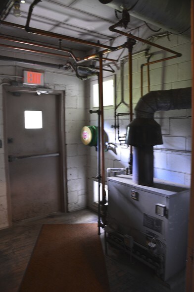 More Photos Of 63 Railroad Ave, Wallkill Warehouse For Lease