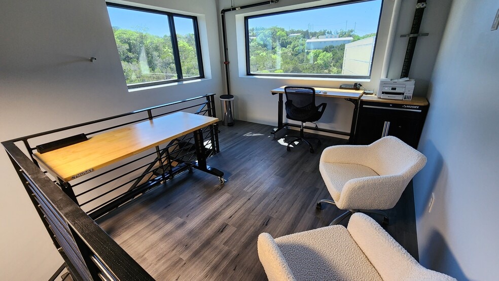 More Photos Of 4229 N FM 620 Hwy, Austin Showroom For Sale