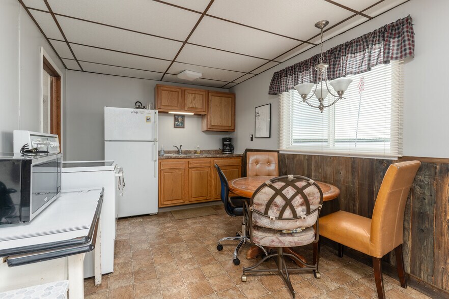 More Photos Of 229 E Lake Emily Rd, Crystal Falls Trailer Camper Park For Sale