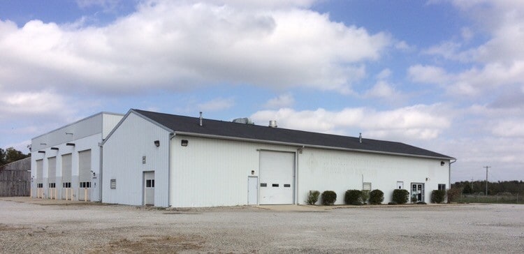 More Photos Of 1116 W County Road 450 N, Brazil Truck Terminal For Lease