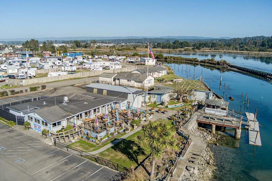 More Photos Of 1901 Buhne, Eureka Restaurant For Sale