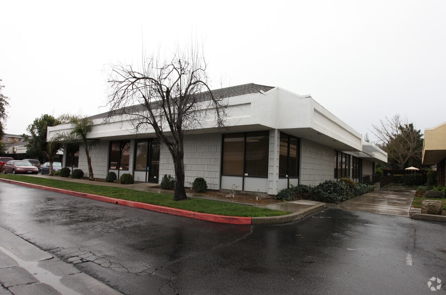 Primary Photo Of 138 Regis St, Turlock Office For Lease