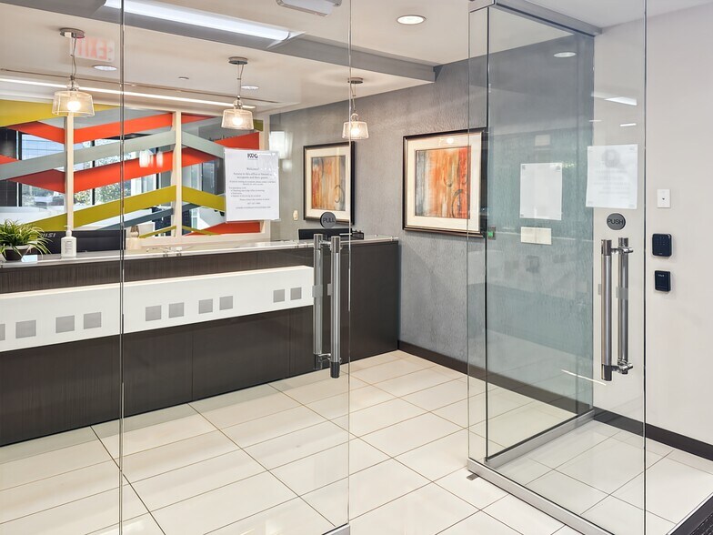 More Photos Of 3505 Lake Lynda Dr, Orlando Coworking Space