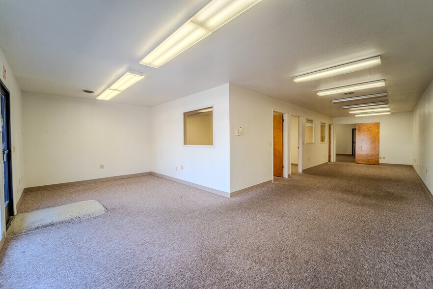 More Photos Of 1547 Starr Dr, Yuba City Office For Sale