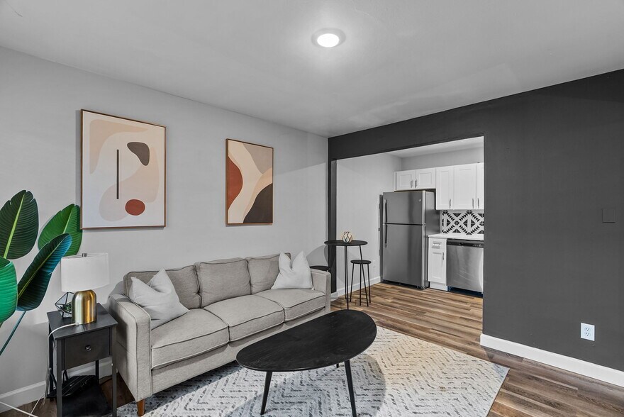 More Photos Of 7223 Anna Ave, Maplewood Apartments For Sale