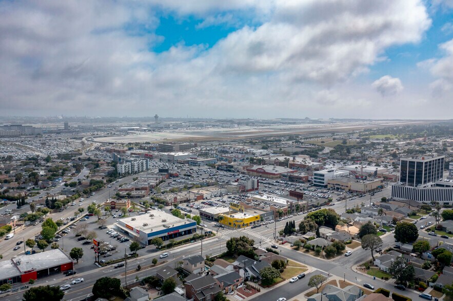 More Photos Of 6200 W Manchester Ave, Los Angeles Freestanding For Sale