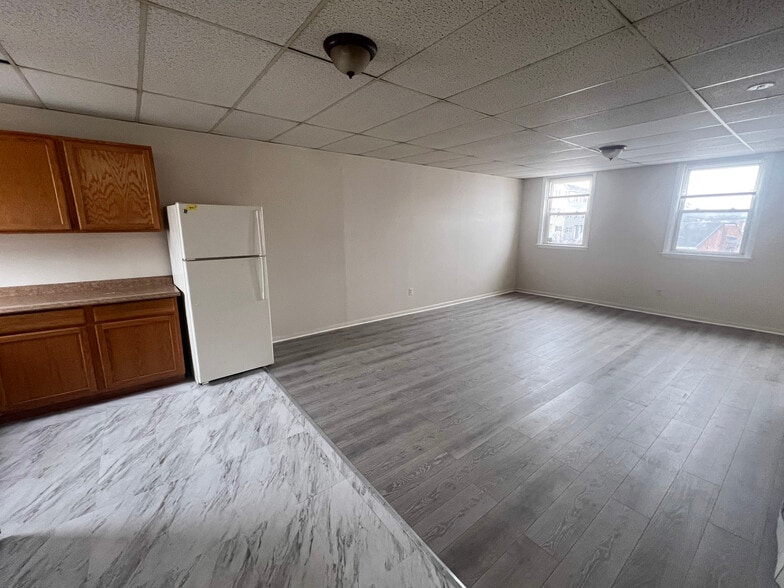 More Photos Of 5307 York Rd, Baltimore Storefront Retail Residential For Sale