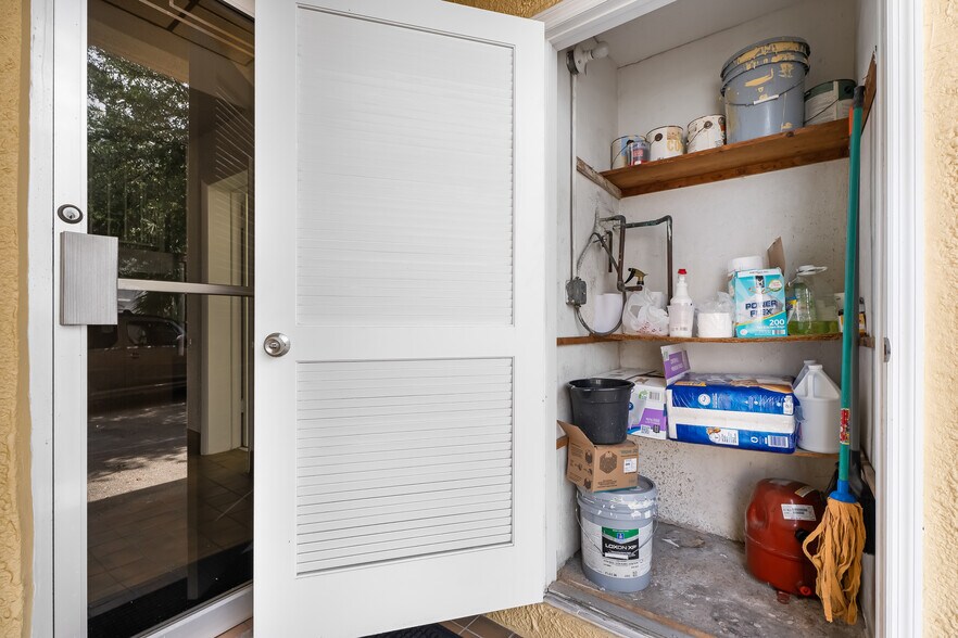 More Photos Of 117 Majorca Ave, Coral Gables Office For Sale