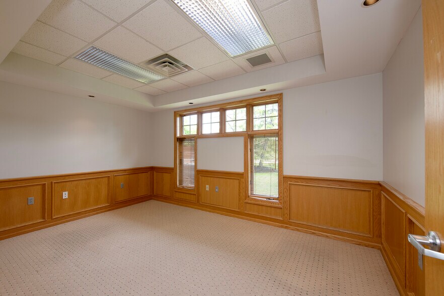 More Photos Of 12744 State Rd, North Royalton Medical For Lease