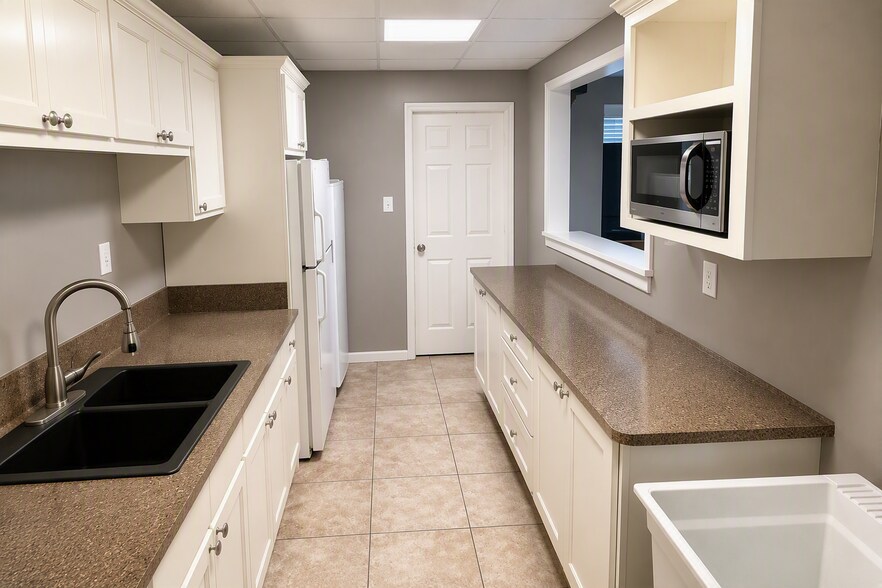 More Photos Of 25210 Richards Rd, Spring Loft Creative Space For Lease