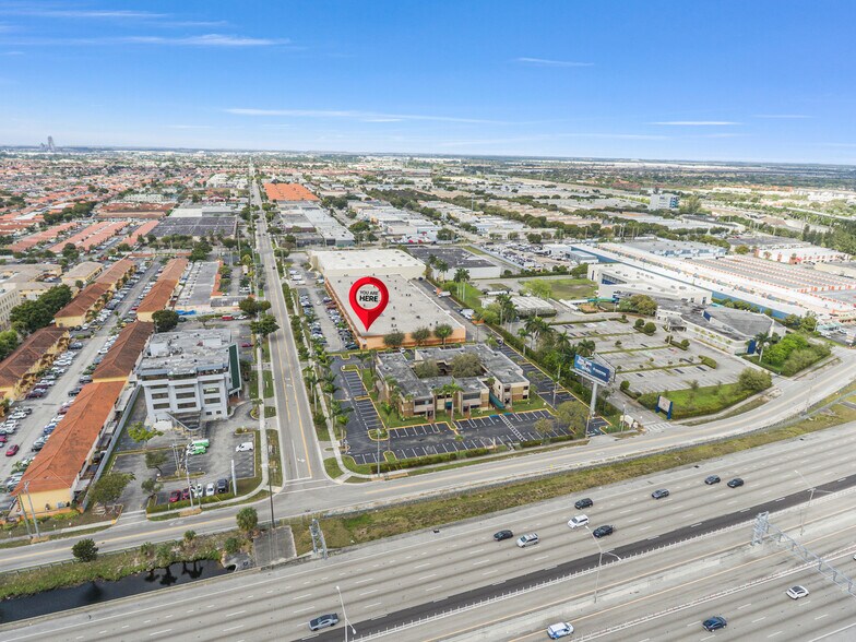 More Photos Of 2075-2129 W 76th St, Hialeah Showroom For Lease