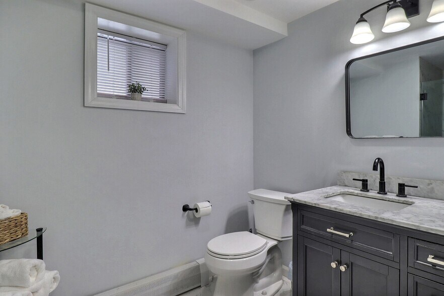 More Photos Of 3360 PA-940, Mount Pocono Specialty For Sale