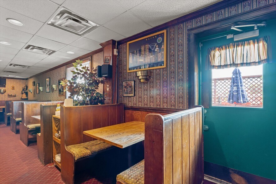 More Photos Of 3044 Deans Bridge Rd, Augusta Restaurant For Sale