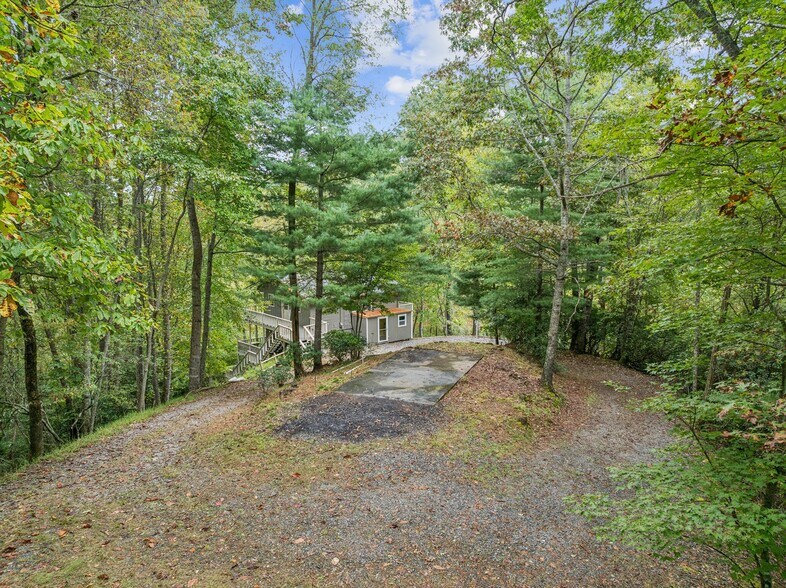 More Photos Of 4113 White Oak Dr, Hiawassee Apartments For Sale