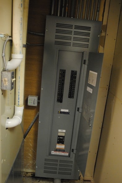 More Photos Of 3006 Dodds Ave, Chattanooga Light Manufacturing For Sale