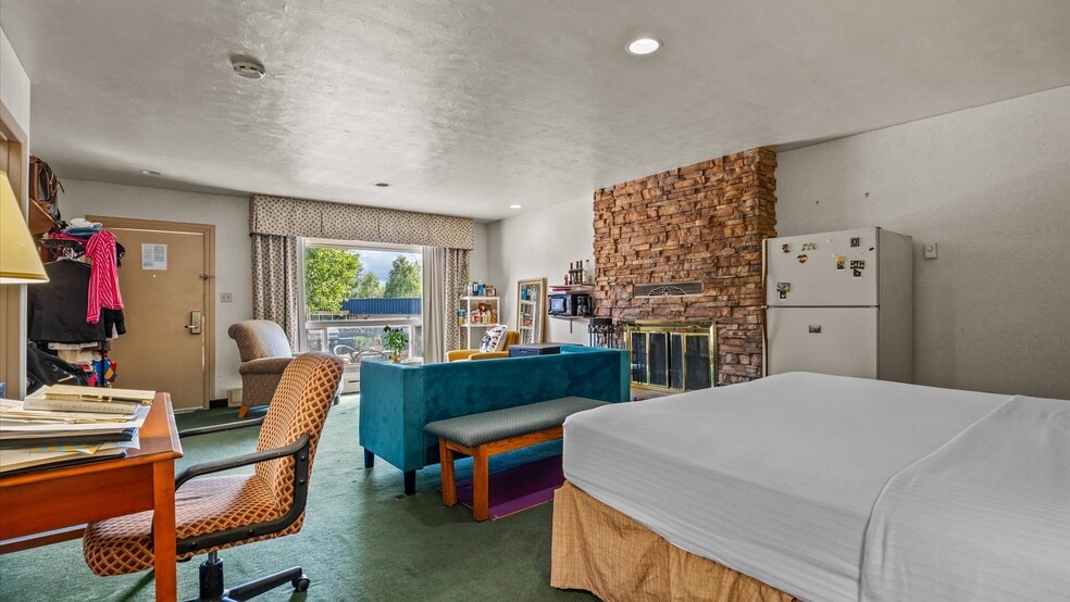 More Photos Of TBD E Main St, Montrose Hotel For Sale