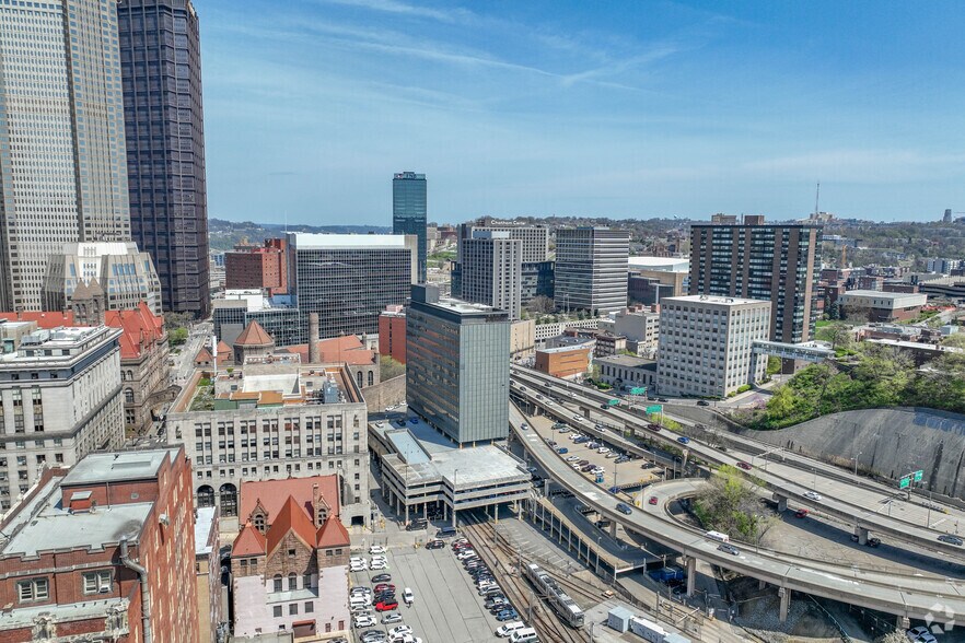 More Photos Of 564 Forbes Ave, Pittsburgh Office For Lease