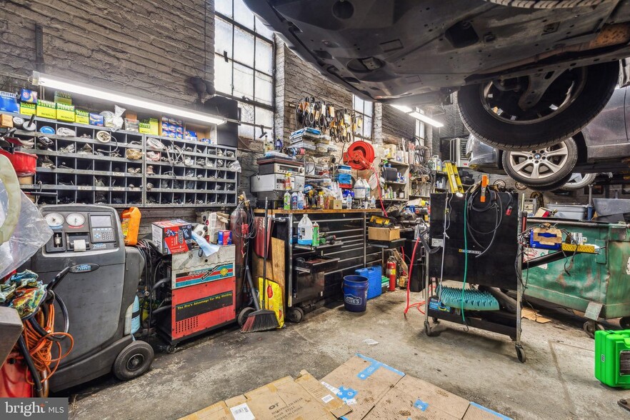 More Photos Of 825-29 Aramingo ave, Philadelphia Service For Sale