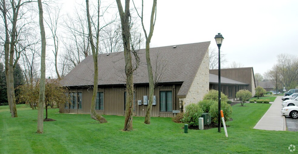 More Photos Of 2641 Oakstone Dr, Columbus Office For Lease
