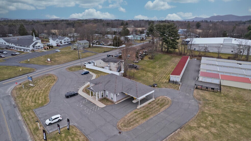 More Photos Of 422 Main St, Easthampton Freestanding For Lease