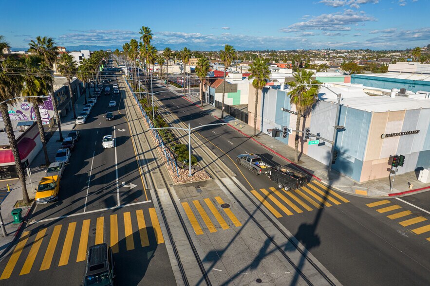 More Photos Of 1598 Long Beach Blvd, Long Beach Storefront Retail Office For Sale