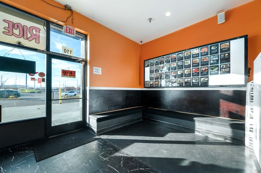 More Photos Of 3315 W Court St, Pasco Restaurant For Sale