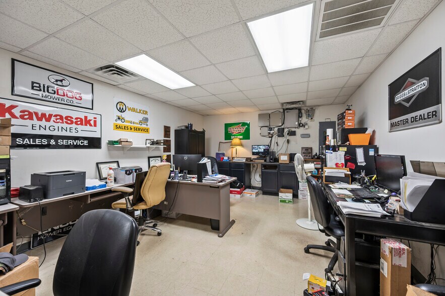 More Photos Of 3242 S Main St, Salisbury Storefront For Sale