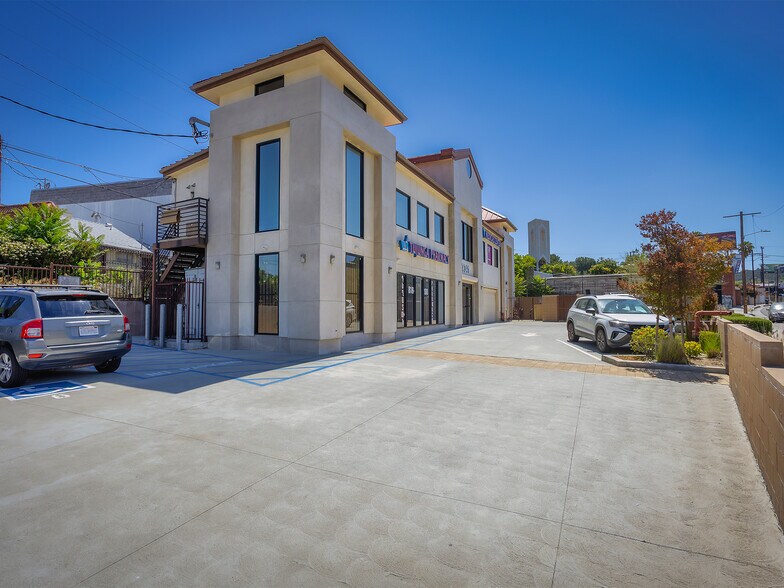 More Photos Of 7335-7341 Foothill Blvd, Tujunga Light Manufacturing For Sale
