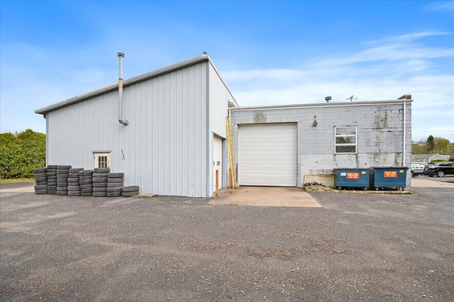 More Photos Of 45845 Cr-48, Southold Auto Repair For Sale