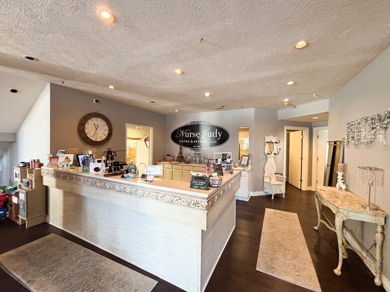 More Photos Of 3060 S Fremont Ave, Springfield General Retail For Sale