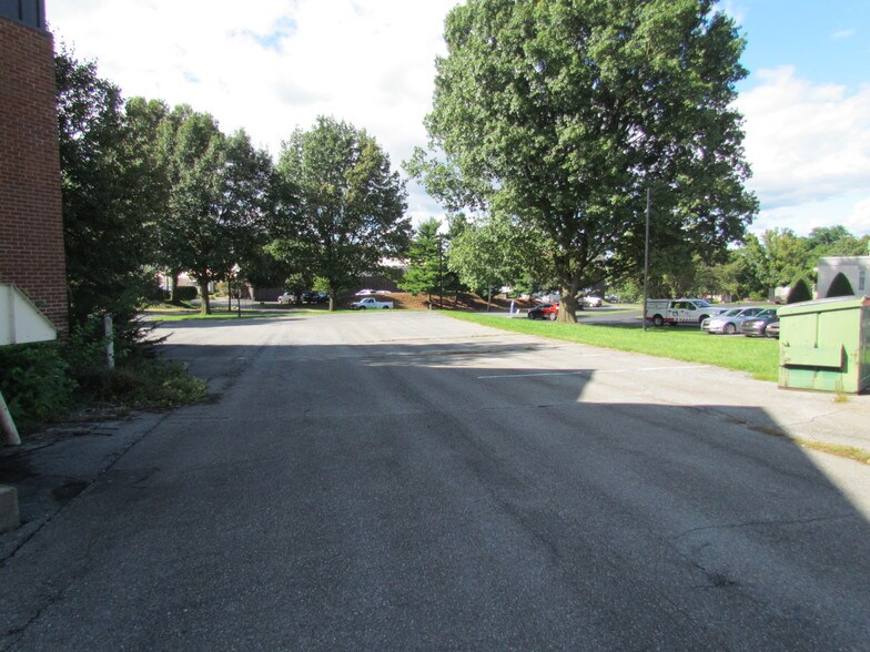 More Photos Of 1050 Spring St, Wyomissing Medical For Lease