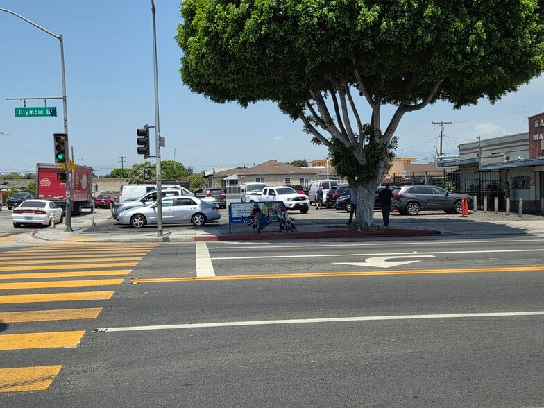 More Photos Of 4211 E Olympic Blvd, Los Angeles Freestanding For Sale