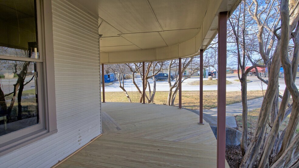 More Photos Of 400 S. Broad Street St, Saint Jo Land For Sale