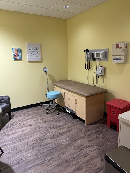 More Photos Of 7205 S 51st Ave, Laveen Medical For Lease