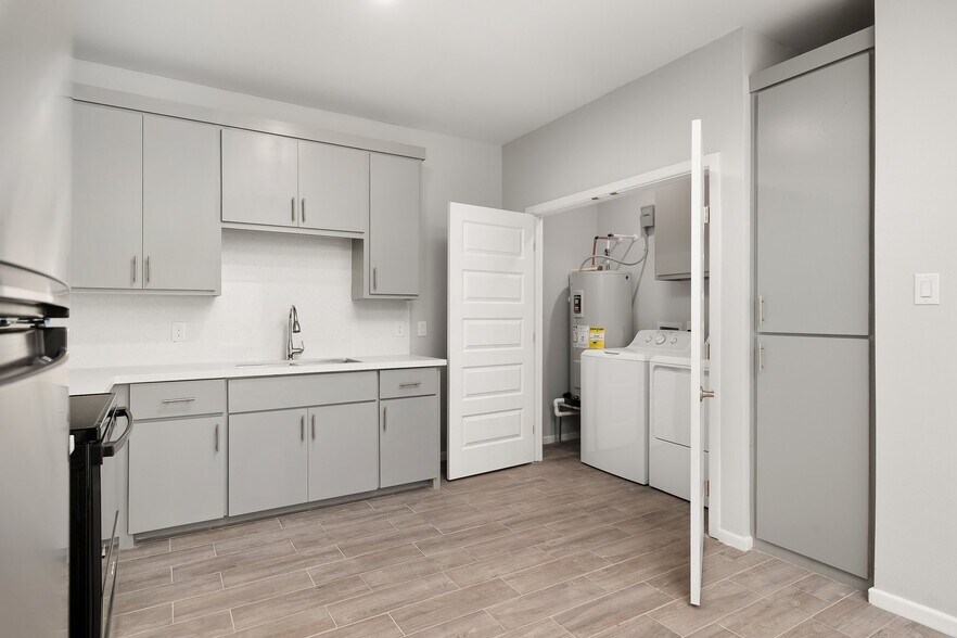 More Photos Of 1601 Hyatt Ave, Pharr Multifamily For Sale