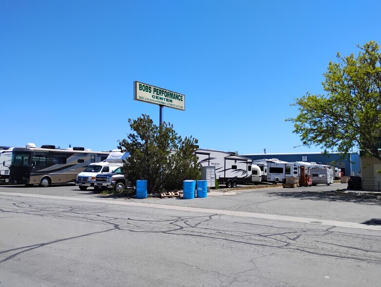 More Photos Of 1417 Industrial Way, Gardnerville Auto Repair For Sale