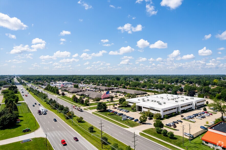 More Photos Of 35801-35875 Mound Rd, Sterling Heights Flex For Sale