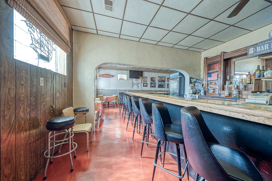 More Photos Of 936 Broadway, Pitcairn Restaurant For Sale