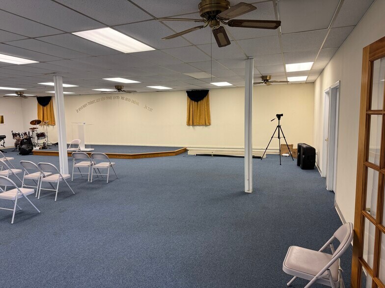 More Photos Of 25367 Lankford Hwy, Onley Light Distribution For Lease