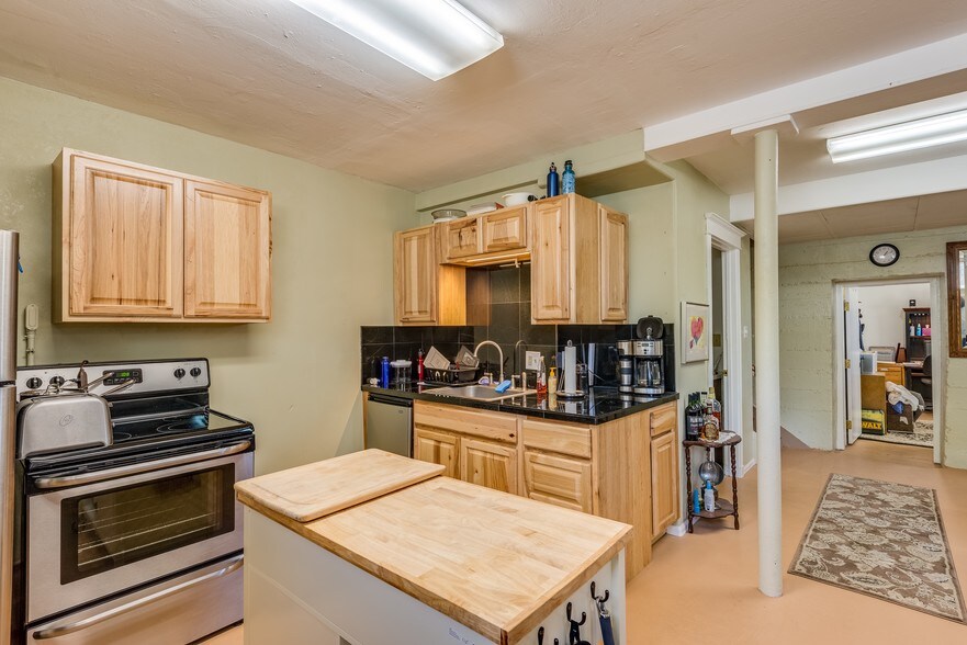 More Photos Of 21049 Uncompahgre Rd, Montrose Hotel For Sale