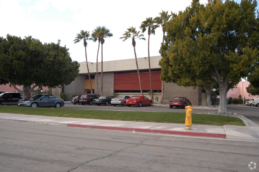 More Photos Of 1750 E Arenas Rd, Palm Springs Office For Lease